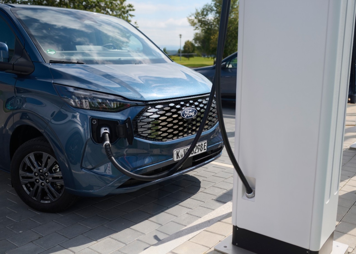 Ford E-Transit Custom  AWD