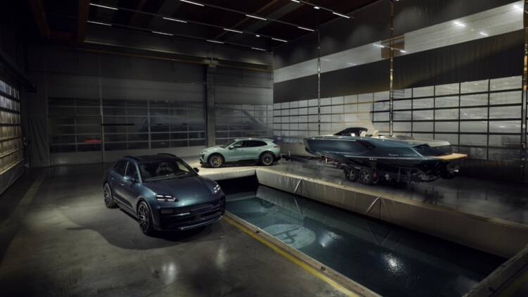 790 Spectre e Macan Turbo Concept Lago