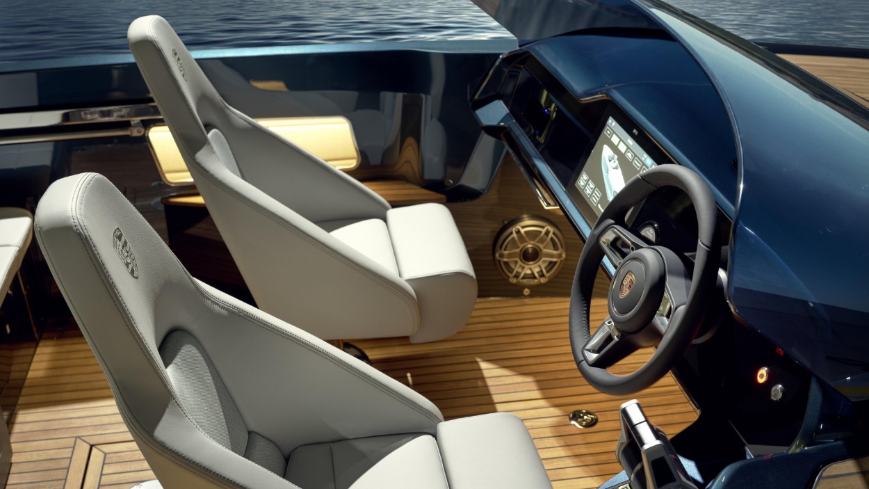 790 Spectre e Macan Turbo Concept Lago