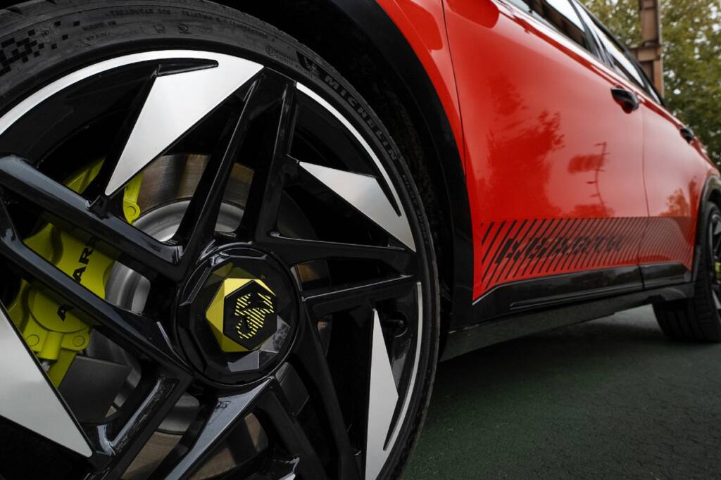 Abarth 600e Competizione