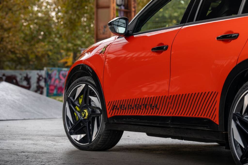 Abarth 600e Competizione