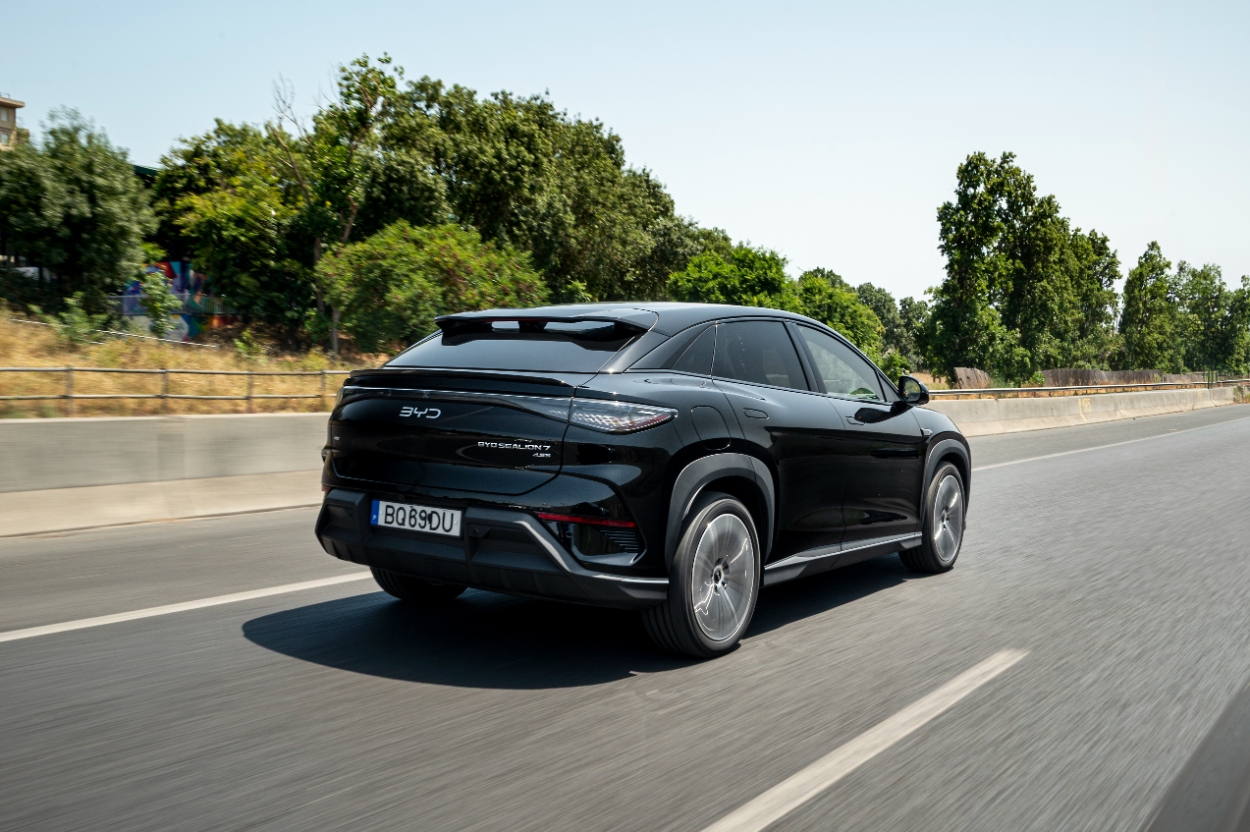 BYD Sealion 7