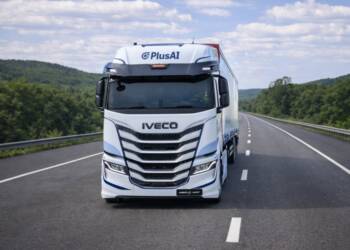 IVECO e PlusAI lançam programa de condução autónoma em Espanha