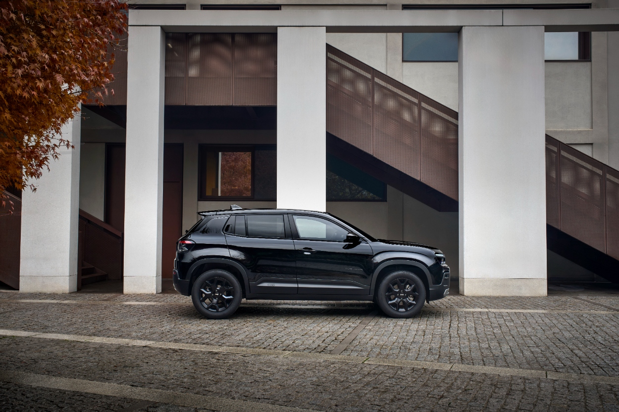 Jeep Avenger Black Edition
