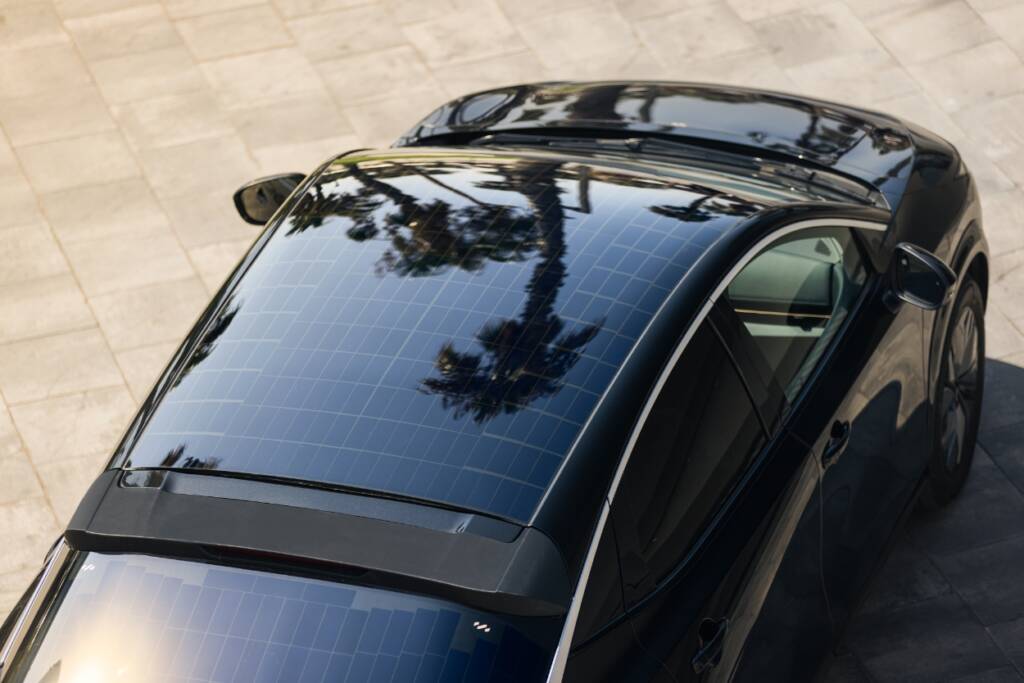 Nissan Ariya energia solar
