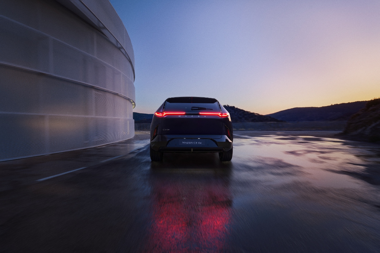 Mazda CX-6e