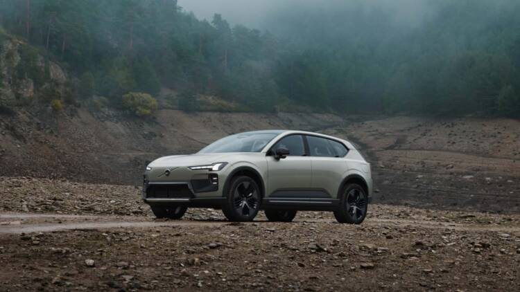 Volvo EX60 Cross Country