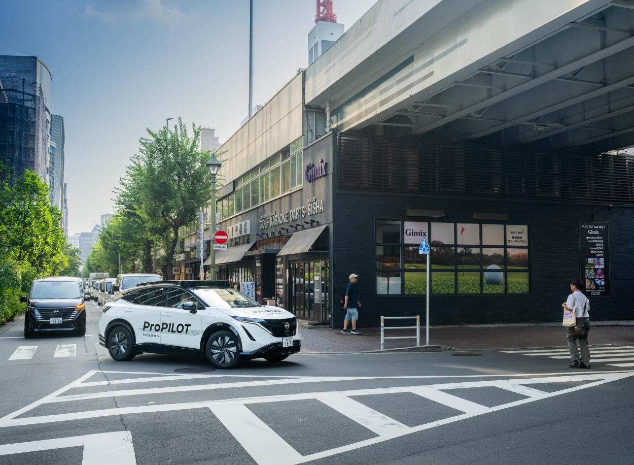 Nissan e Wayve ProPILOT IA