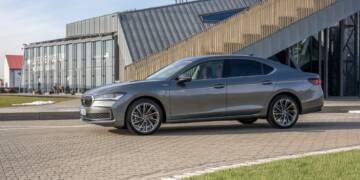 Skoda Superb phev 272 cv
