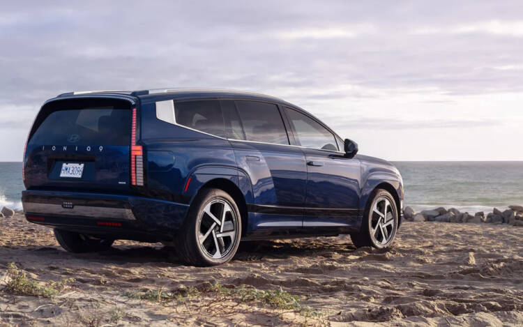 IONIQ 9 oferece 620 km de autonomia e pack viagem para os primeiros clientes