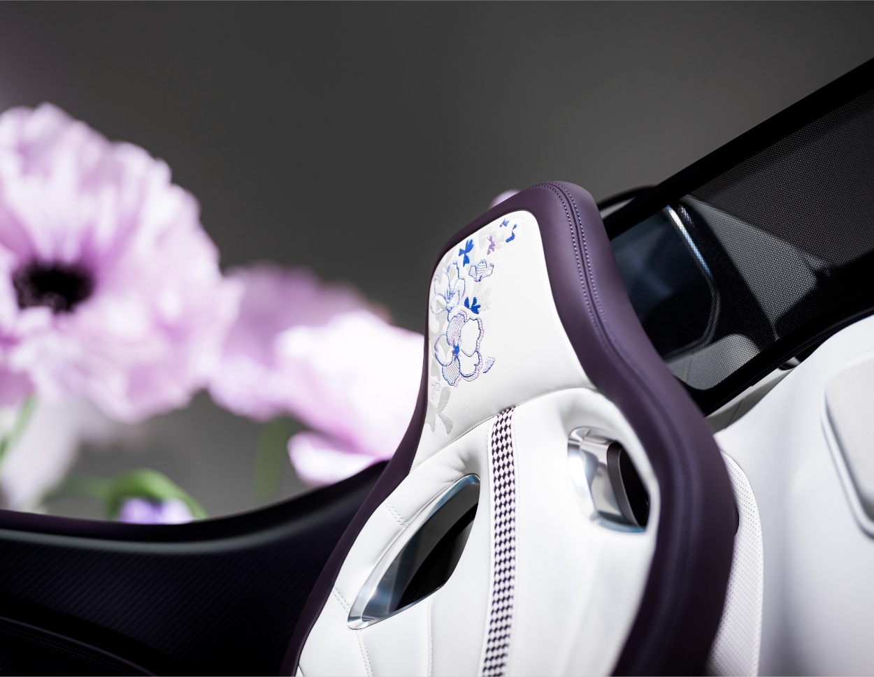 Bugatti Mistral Caroline