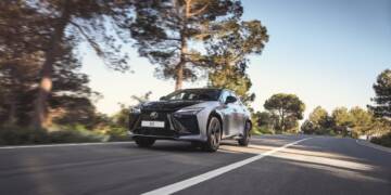 Lexus RZ F Sport Caixa Manual Virtual