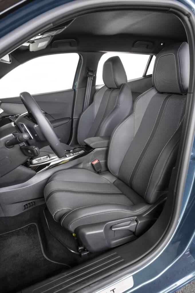 Peugeot 2008 GT Hybrid