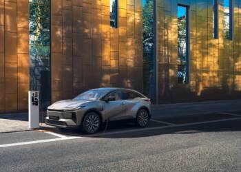 Toyota C-HR+