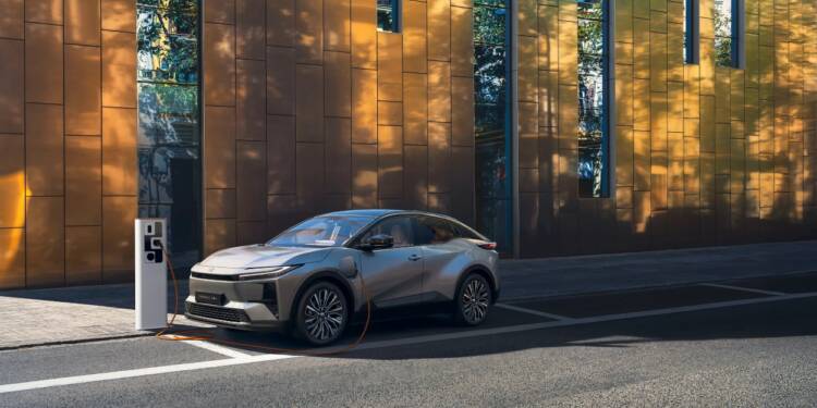 Toyota C-HR+