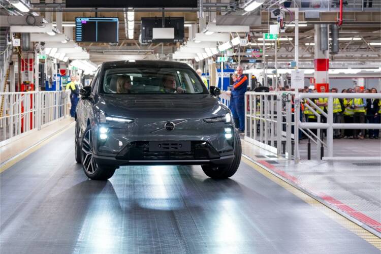 Volvo EX 60 produção