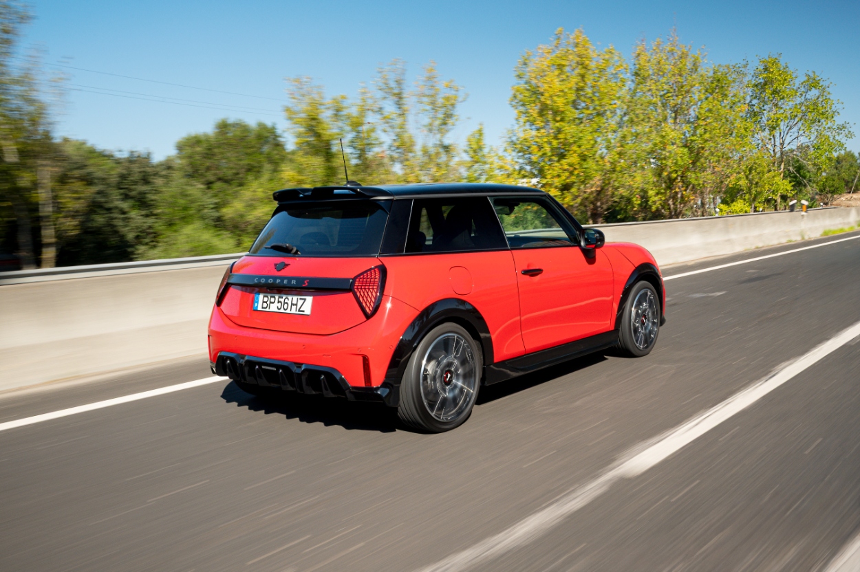 Teste MINI John Cooper Works