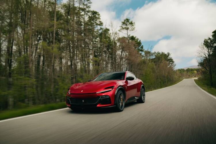 Novo Ferrari Purosangue Handling Speciale