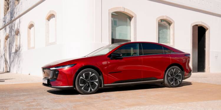 Mazda 6e
