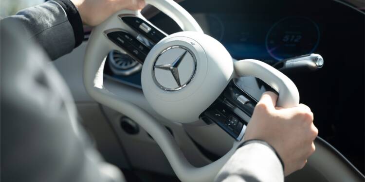Mercedes EQS “steer‑by‑wire”