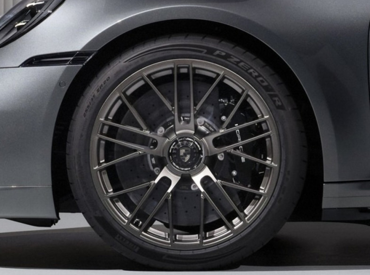 Pirelli P Zero R para o Porsche 911 Turbo S