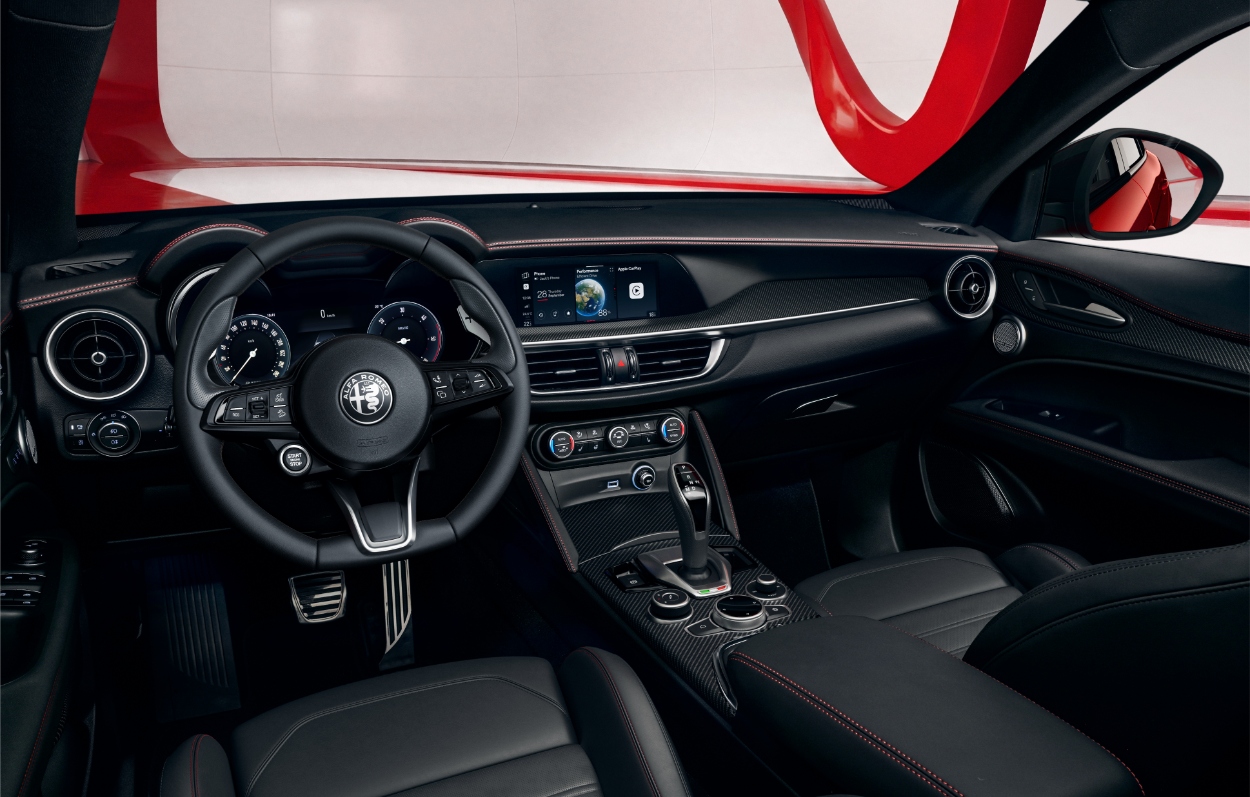Stelvio Pack Performance interior