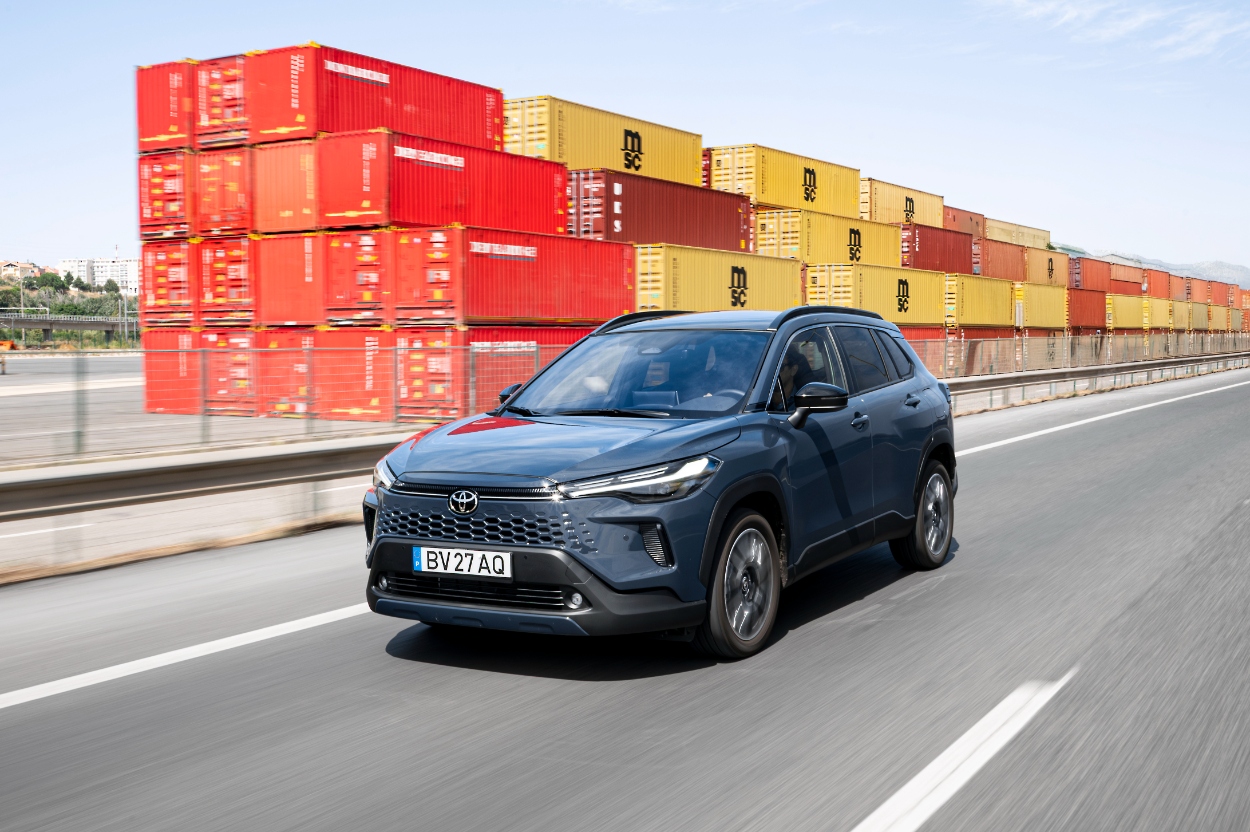 Ensaio Toyota Corolla Cross 1.8 Hybrid Luxury