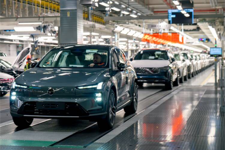 Volvo EX 60 produção