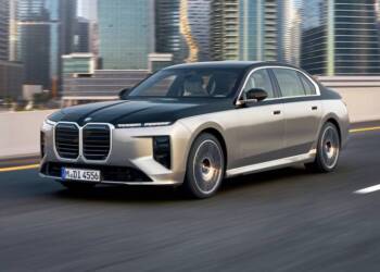 Novo BMW Série 7 estreia com tecnologia Neue Klasse