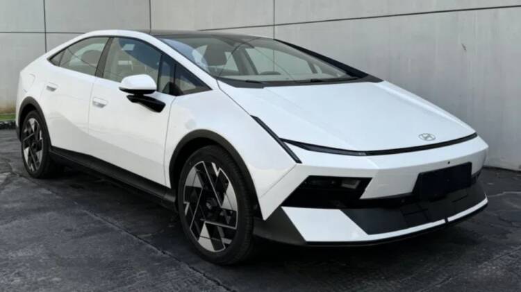 Hyundai Ioniq V