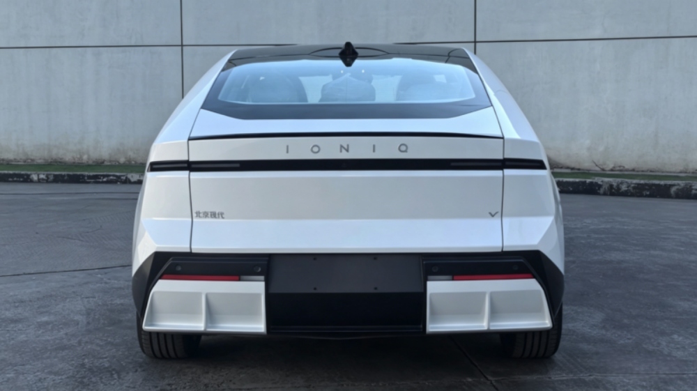 Hyundai Ioniq V
