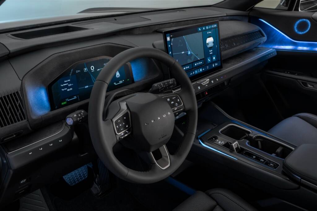 SUV Lexus TZ