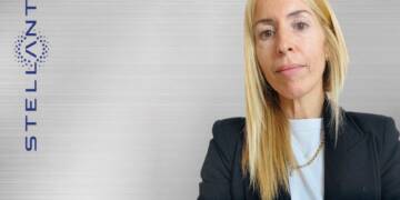 Marta Navarro Peugeot Europa Alargada