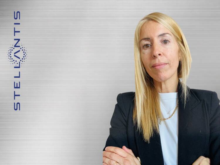 Marta Navarro Peugeot Europa Alargada
