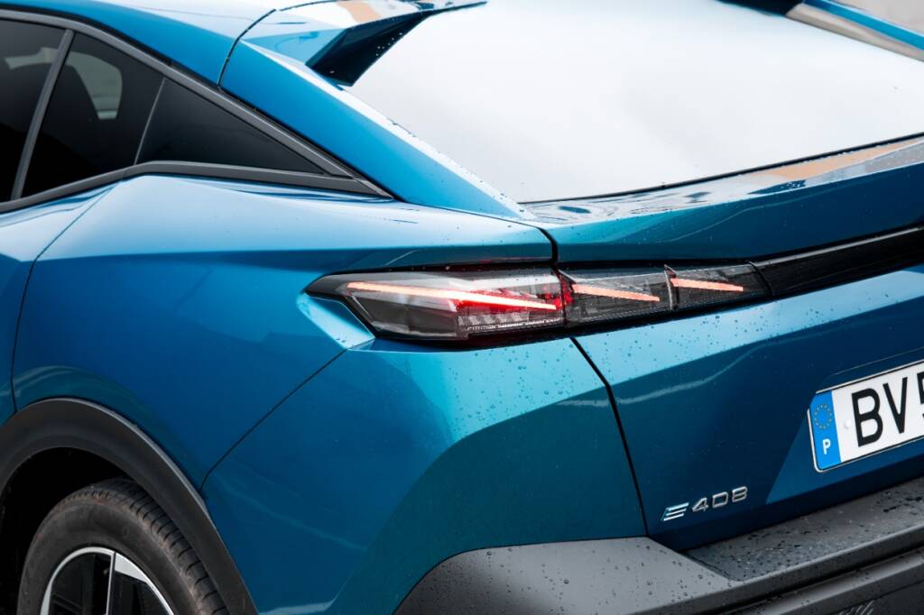 Peugeot E408_ensaio