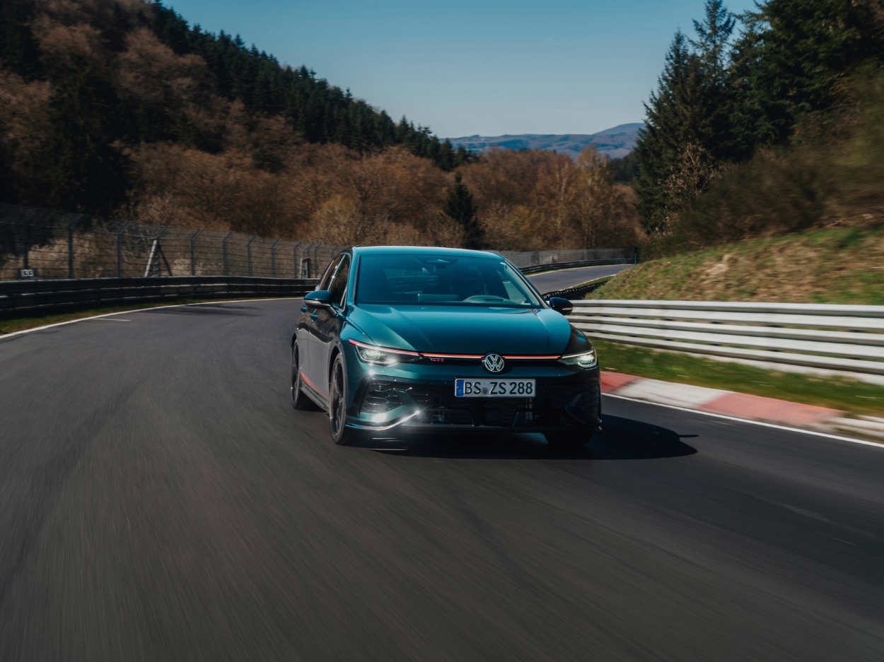 VW Golf GTI Edition 50