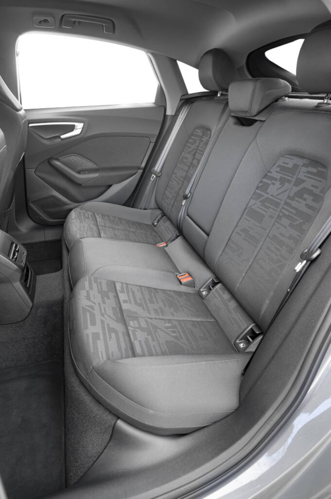 ensaio AUDI A5 Limousine E-Hybrid Quattro Business