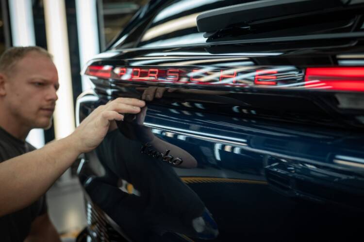 Fábrica Porsche Cayenne Electric Bratislava
