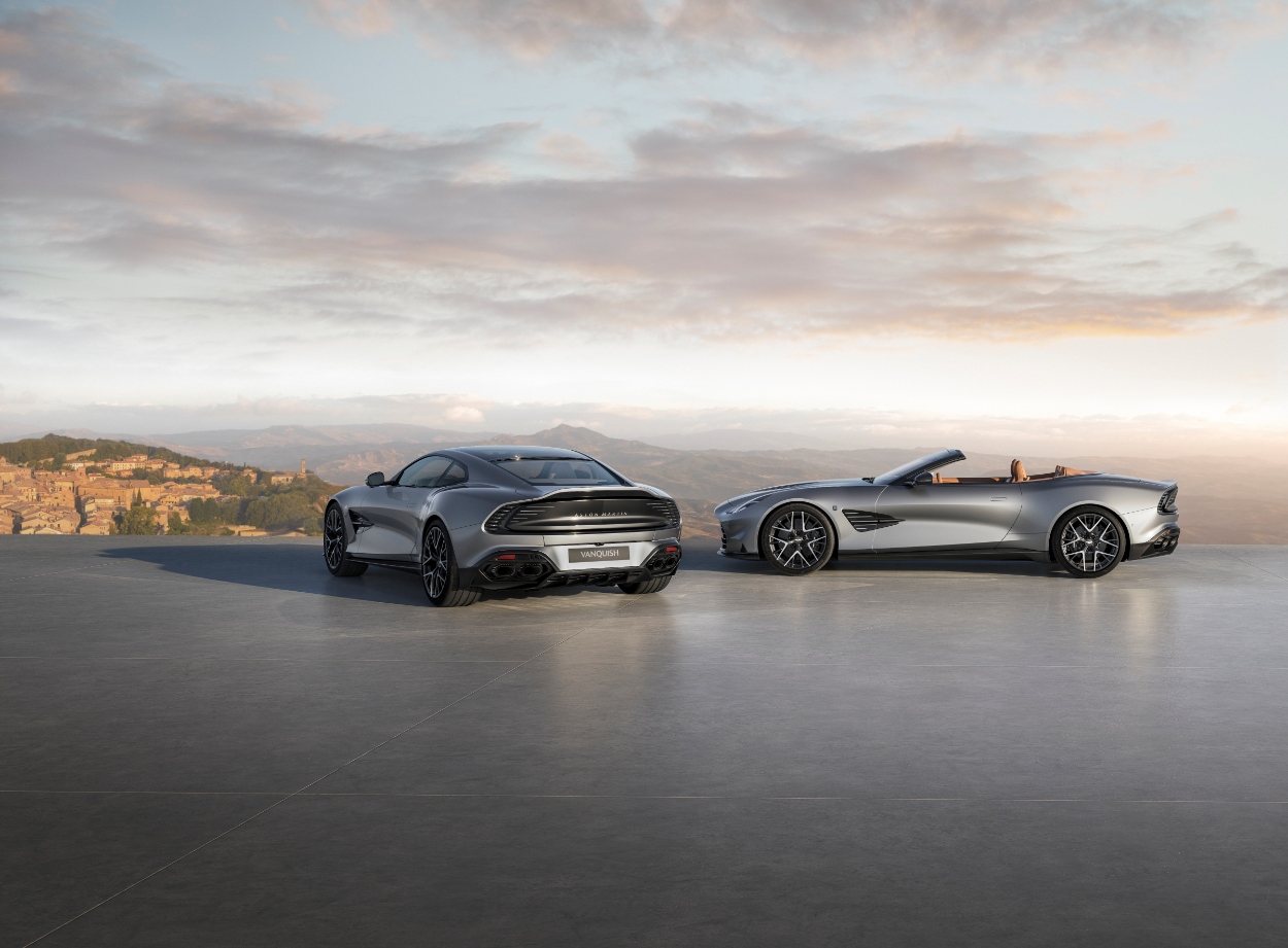 Aston Martin Vanquish 25
