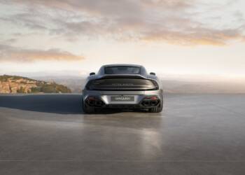 Aston Martin Vanquish 25