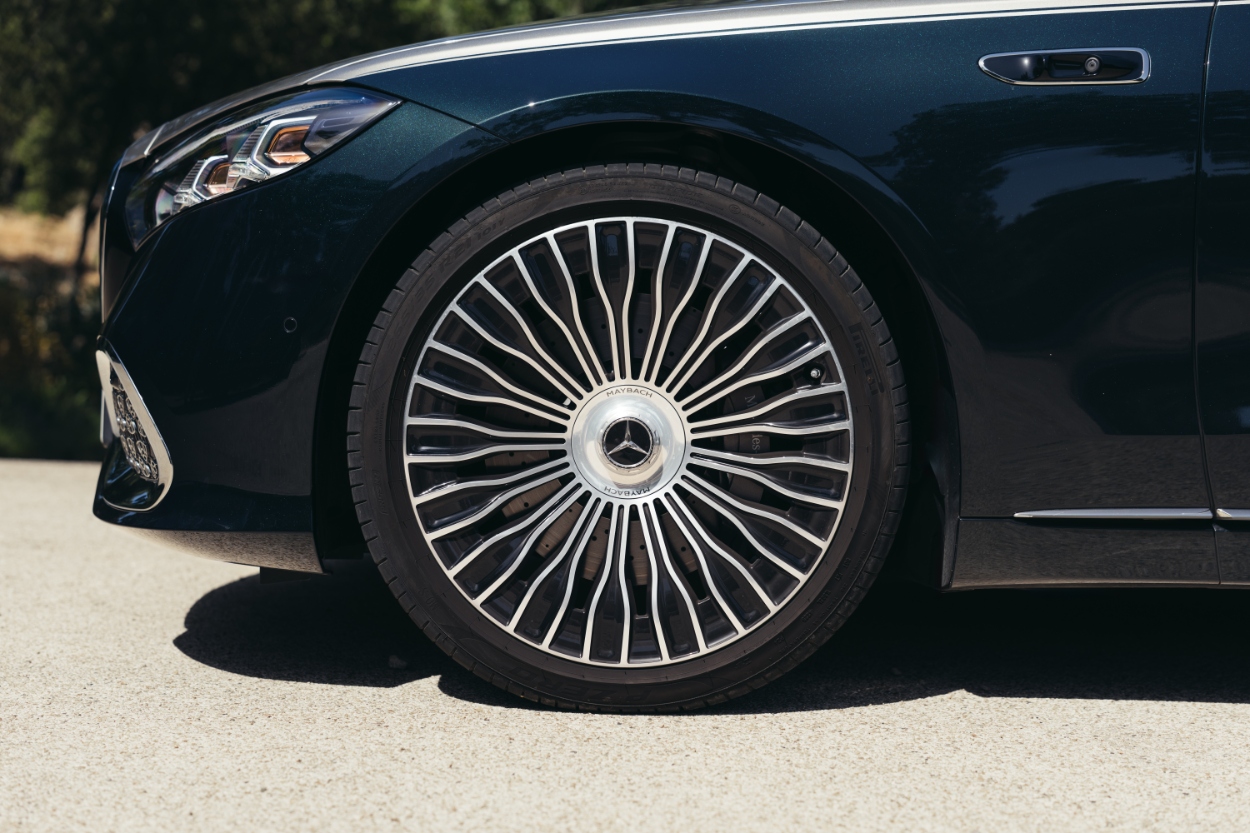 Renovado Mercedes-Maybach Classe S