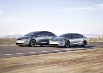 Tesla oferece design e software dos seus modelos mais icónicos