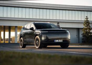 SUV IONIQ 9 Calligraphy Black Ink