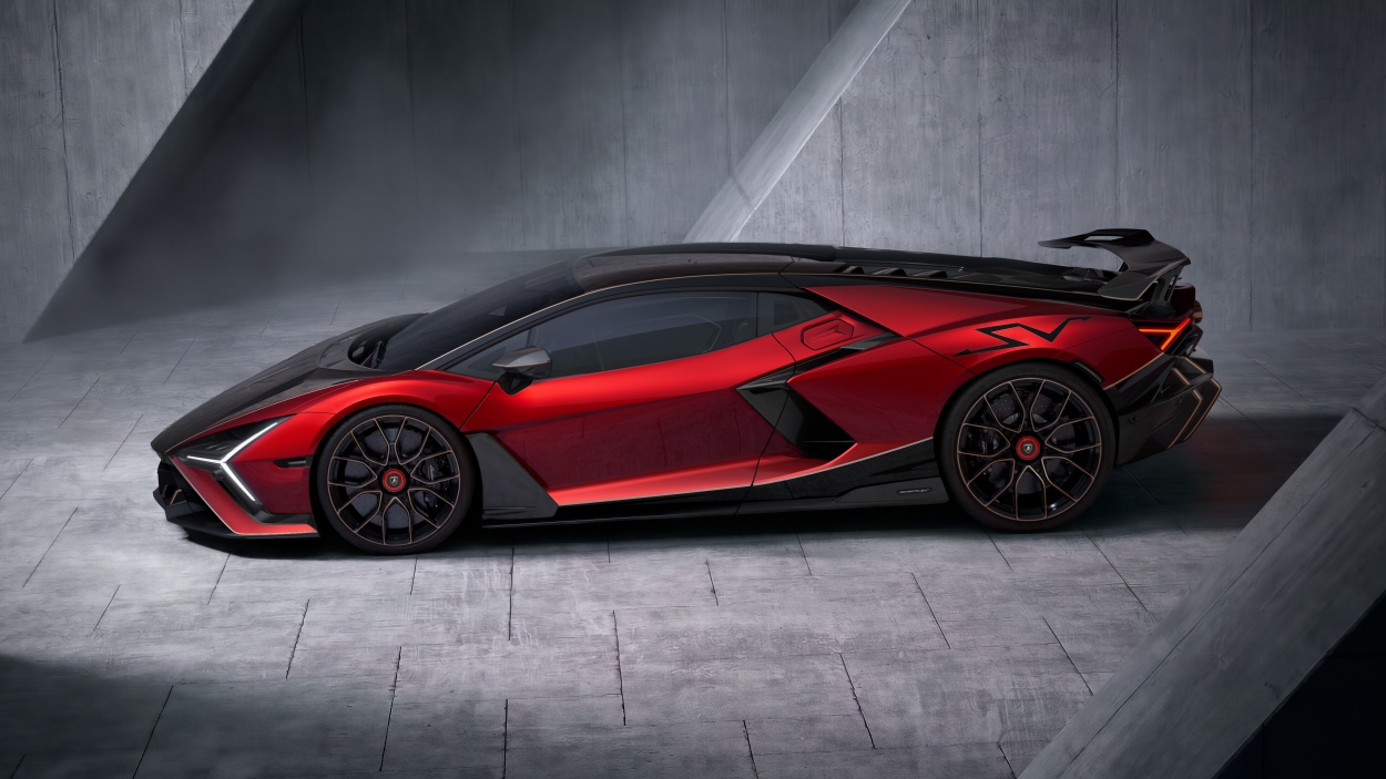 Lamborghini Revuelto Super Veloce