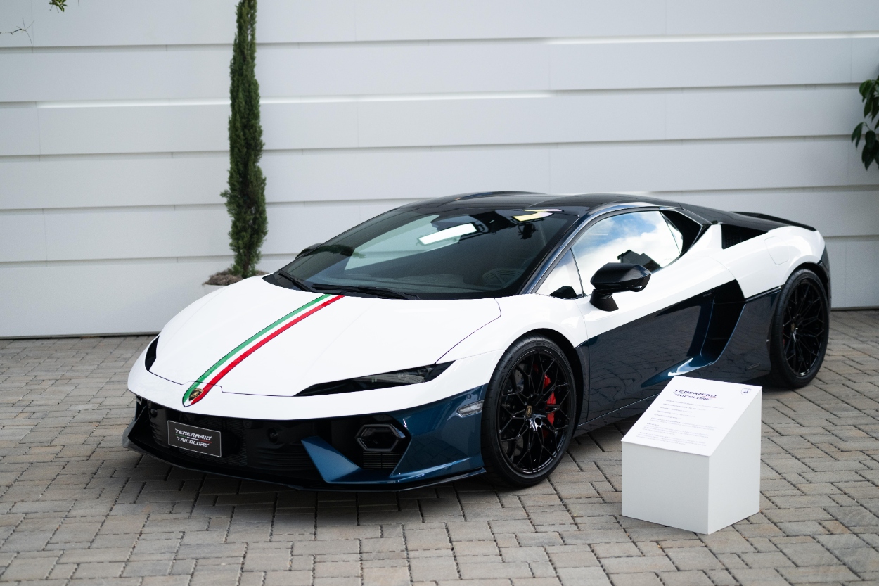 Lamborghini estreia o Temerario Tricolore