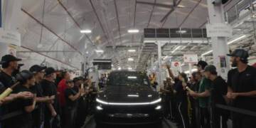 Model Y Juniper modelo 10 milhões