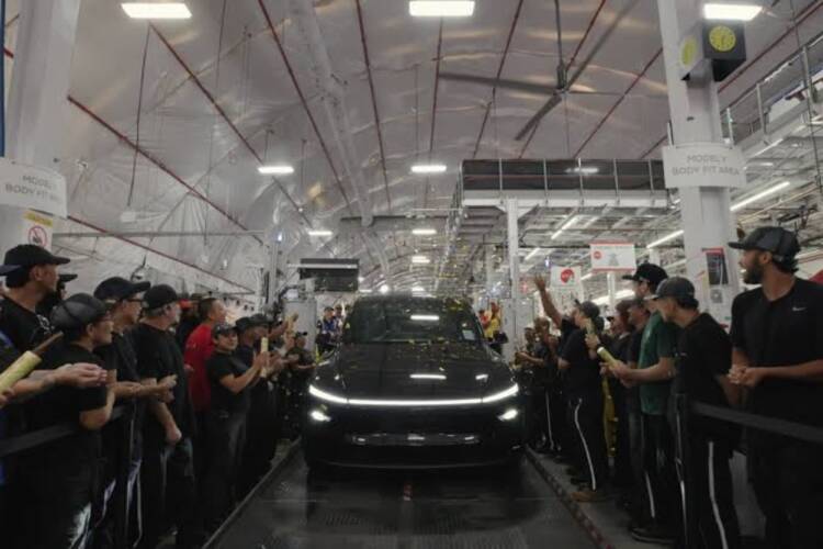 Model Y Juniper modelo 10 milhões