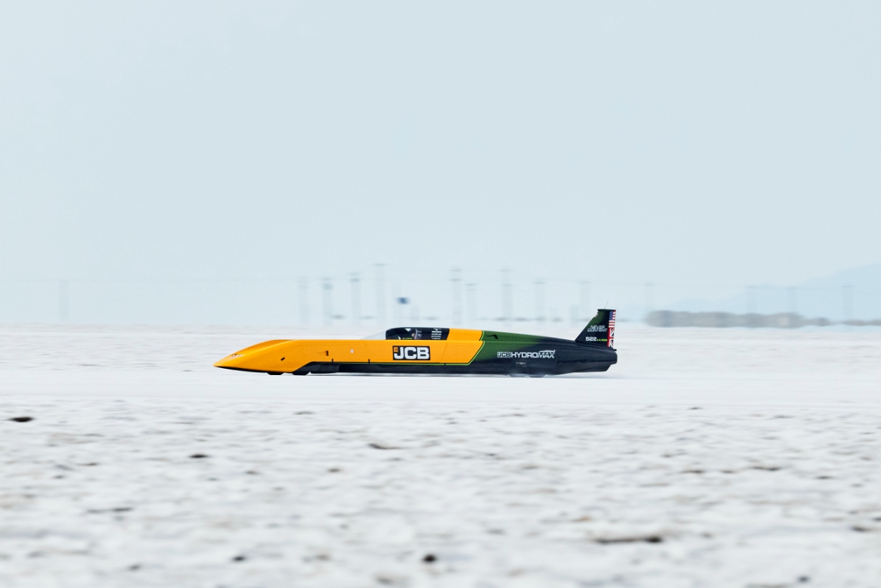 JCB Hydromax recorde de velocidade