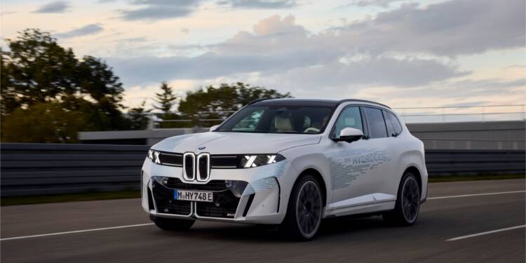 BMW iX5 a Hidrogênio testes