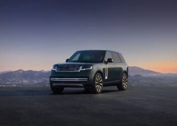 Range Rover Electric eleva luxo, silêncio e capacidade extrema